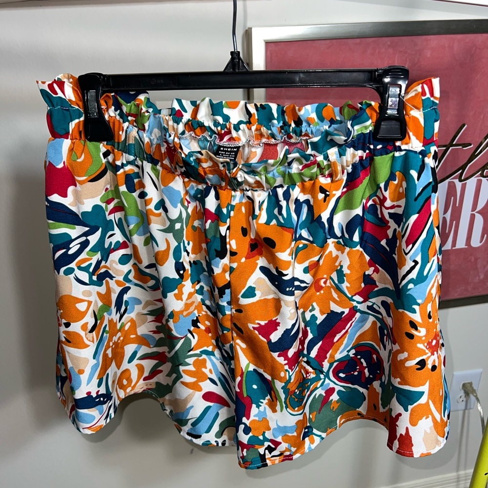 Shein Shorts Size Large (Vacation Short)